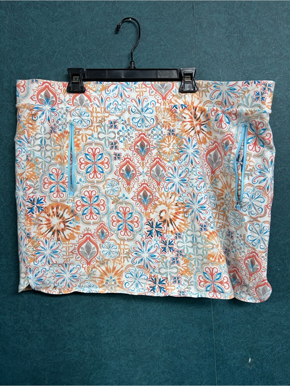 GUC T for Talbots 3Xp Tile Patterned Skort in Coral, Teal & Cream